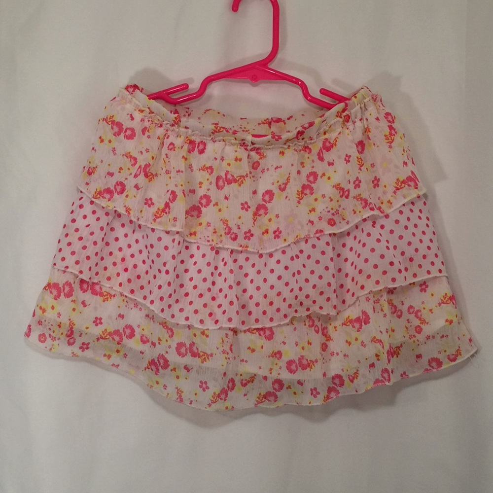 Girls ruffled flower and polkadot skirt (508)